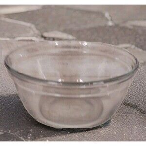 Anchor Hocking clear One Quart Mixing Bowl‎